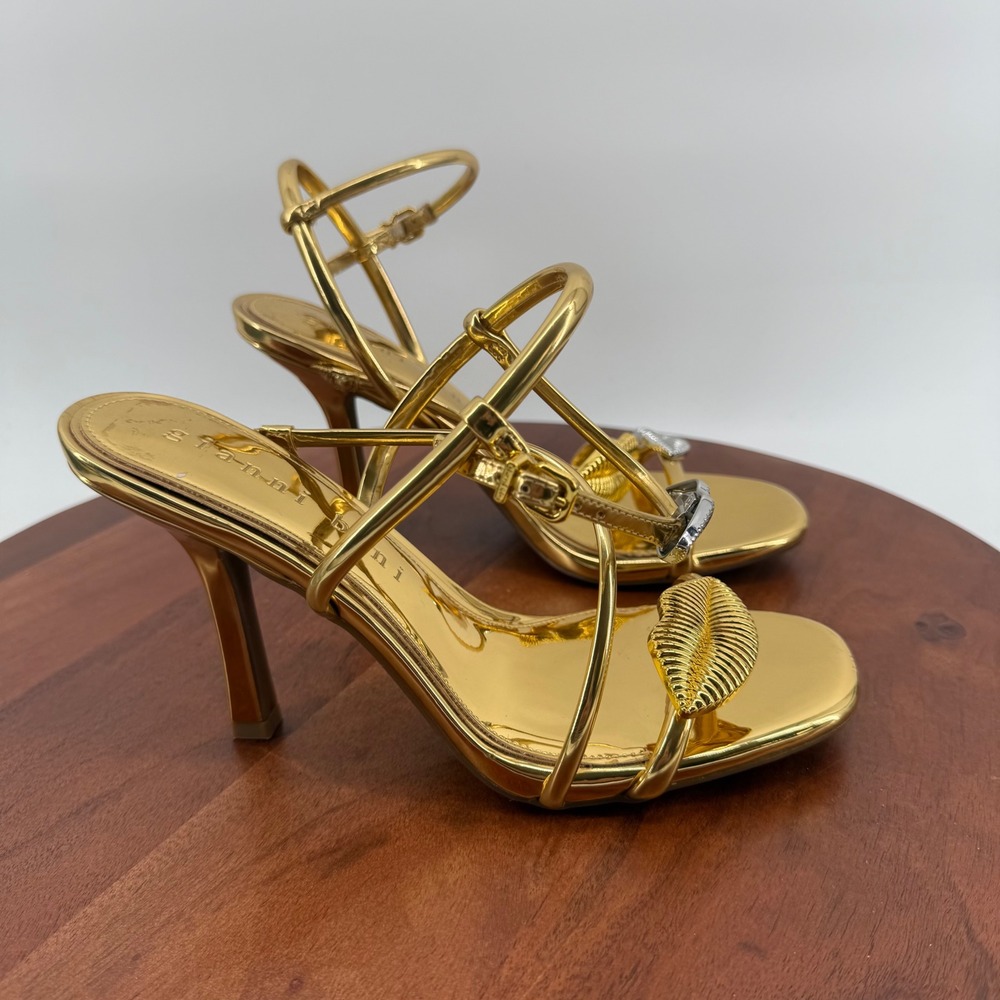 Gianni Bini Heeled Sandals Womens Gold Metallic Lip Charm Strappy Stiletto 8M‎
